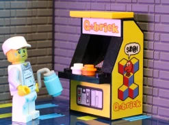 The Brick Show Shop B3 Customs Q*Brick Arcade Machine made from LEGO parts