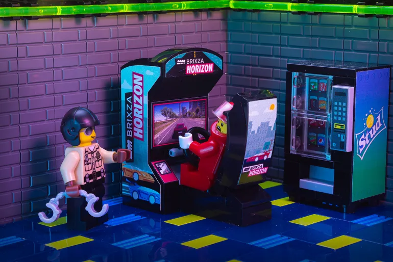 The Brick Show Shop Brixza Horizon - Custom Arcade Racing Game