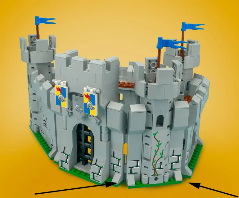 The Brick Show Shop Castle Corner / Curve - Custom Castle Modular Building Set