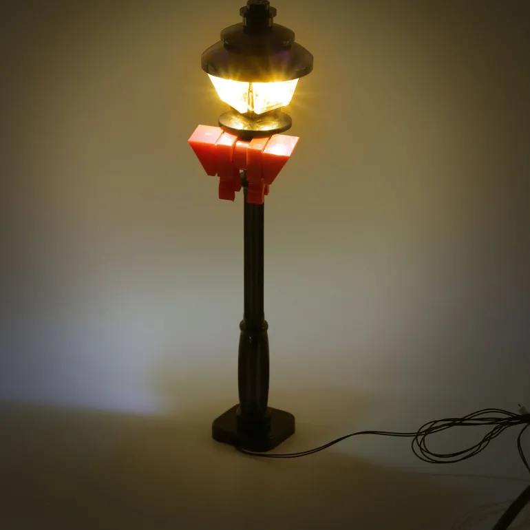 The Brick Show Shop Christmas Light-Up Lamp Post (Yellow Light) for LEGO layouts