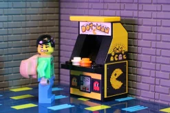 The Brick Show Shop Dot-Man Arcade Machine made using LEGO parts - B3 Customs