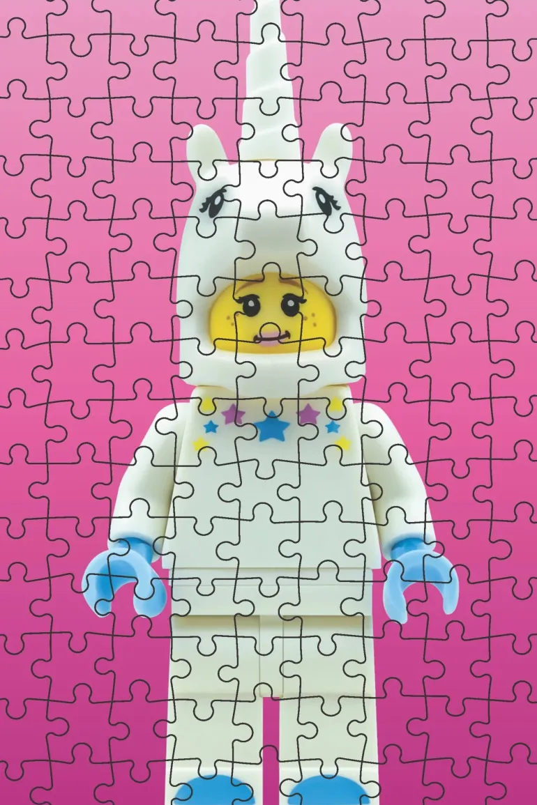 The Brick Show Shop LEGO Mystery Minifigure Mini Puzzle (Red Edition)