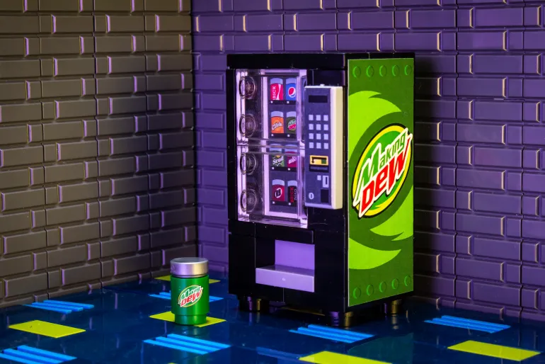 The Brick Show Shop Making Dew - B3 Customs Soda Vending Machine made using LEGO parts