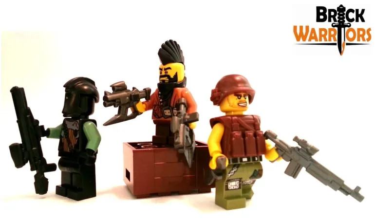 The Brick Show Shop Military Helmet Brick Warriors - LEGO Compatible