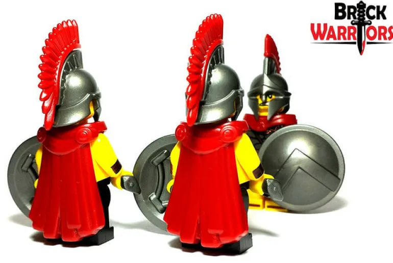 The Brick Show Shop Spartan Cape for LEGO Minifigures
