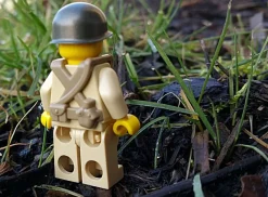 The Brick Show Shop USA WW2 Command Vest for LEGO Minifigures - BrickArms
