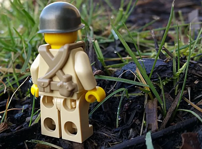 The Brick Show Shop USA WW2 Command Vest for LEGO Minifigures - BrickArms
