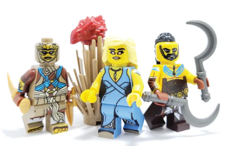 The Brick Show Shop War Hook for LEGO Minifigures, Brick Warriors